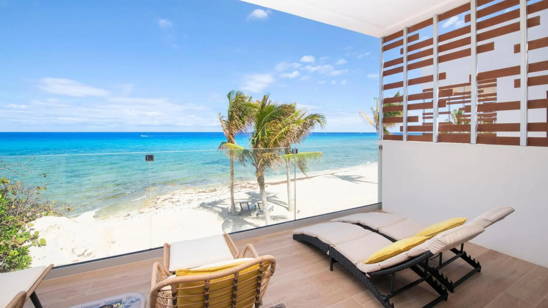 Silver Reef 2 Oceanfront Condo North Side 0*,  Cayman Islands