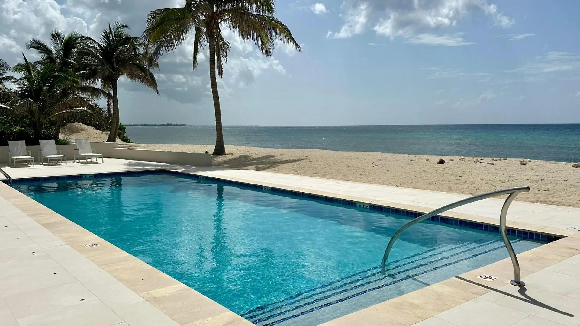 Silver Reef 2 Oceanfront Condo North Side