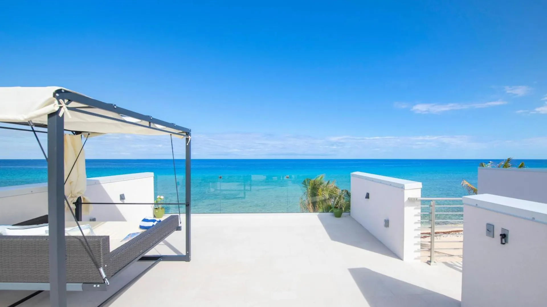 Silver Reef 2 Oceanfront Condo North Side 0*,