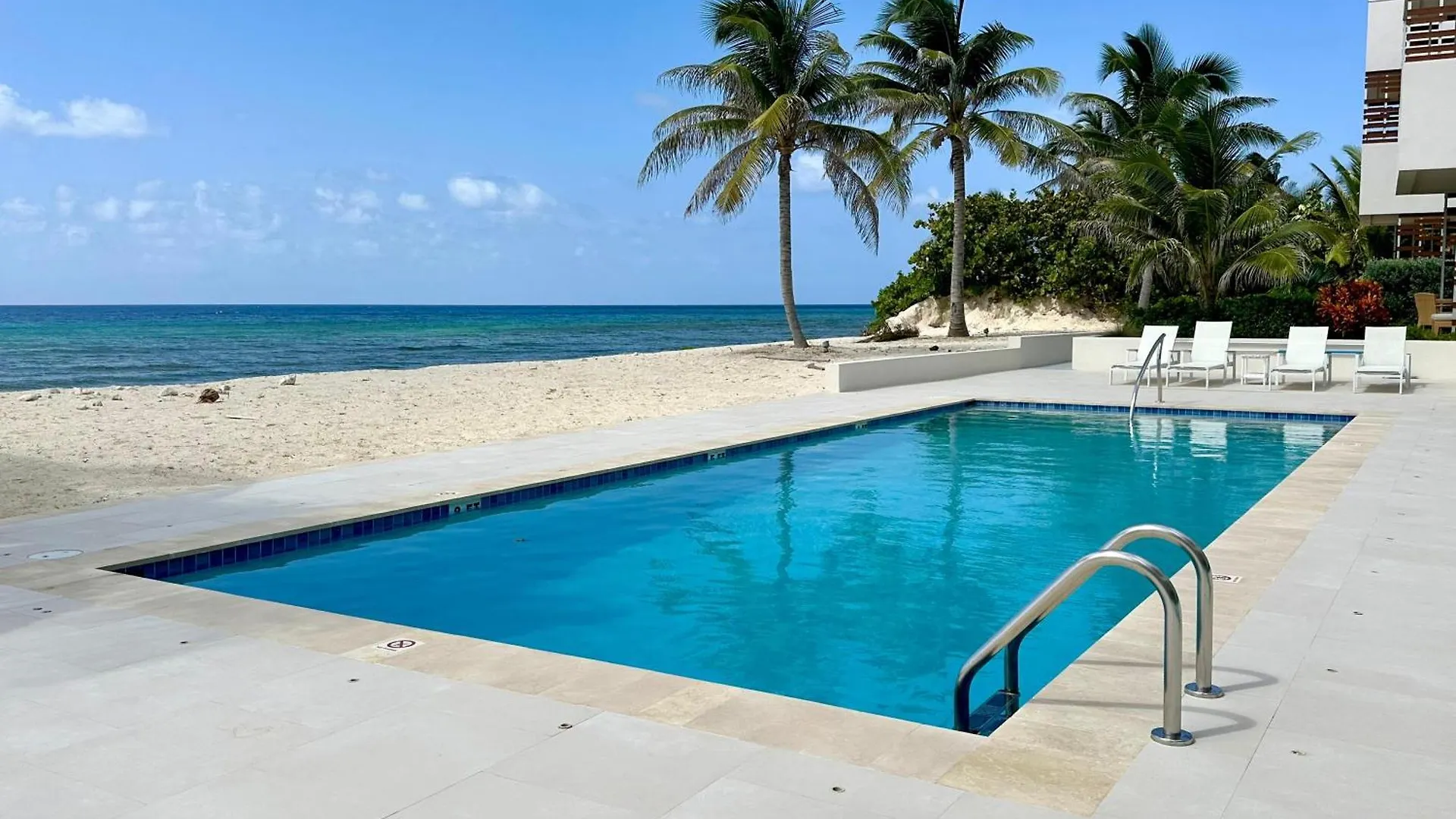 Silver Reef 2 Oceanfront Condo North Side